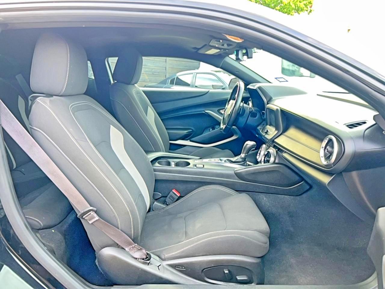 2017 Chevrolet Camaro Lt - Image 5