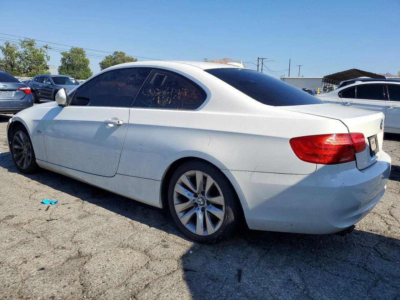 2013 BMW 328 I Sulev - Image 2