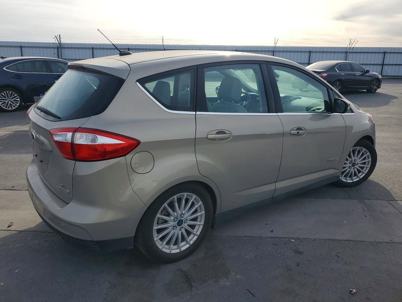 2016 Ford C-Max Sel - Фото 3