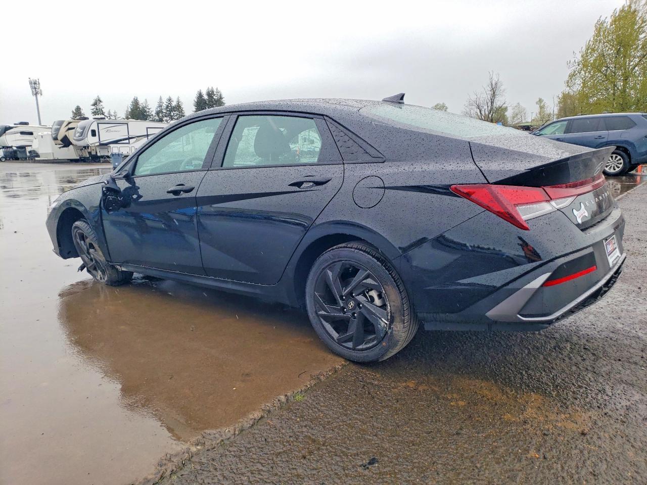 2026 Hyundai Elantra Sel Sport - Image 2