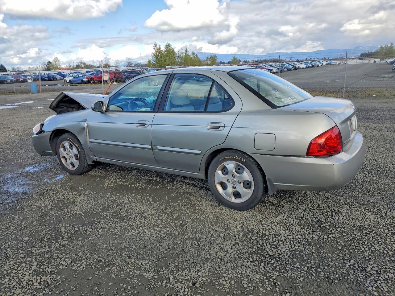 2004 Nissan Sentra 1.8 - Фото 2