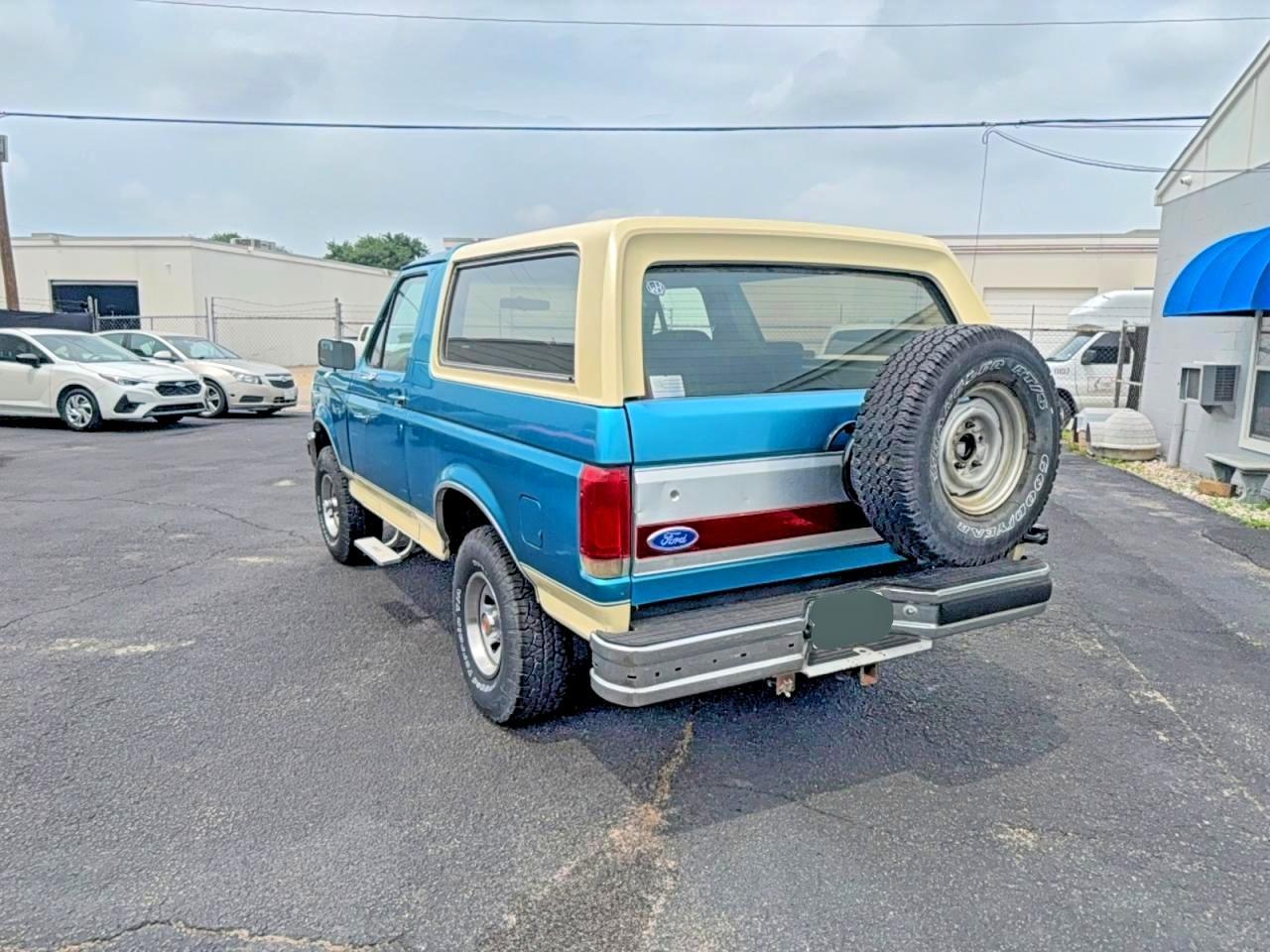 1990 Ford Bronco U100 - Фото 3
