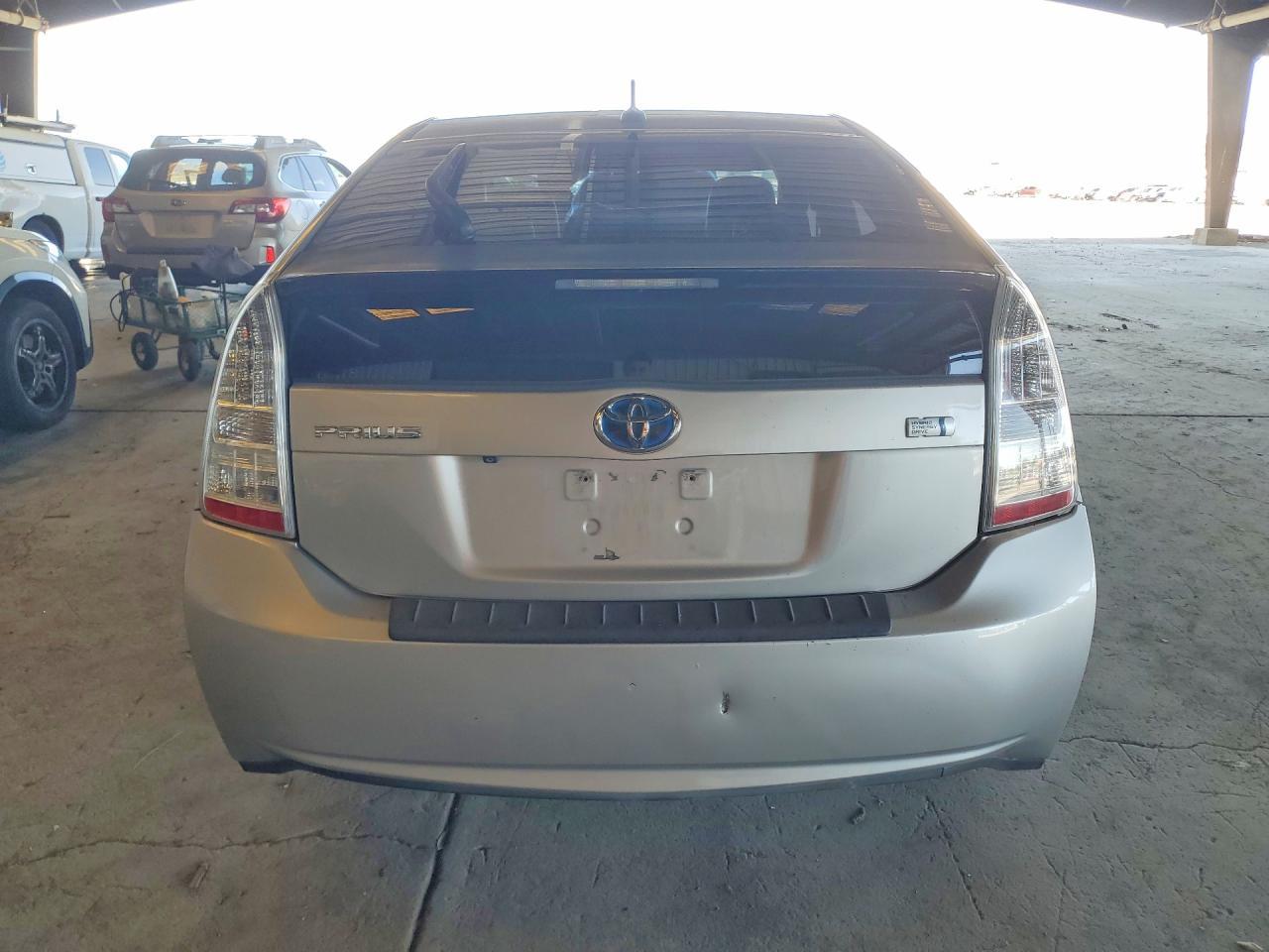 2010 Toyota Prius Iii - Image 6
