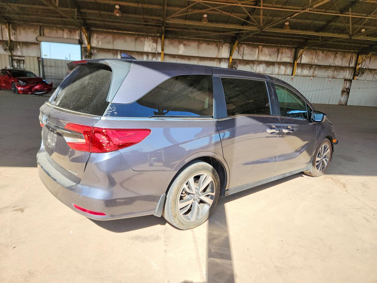 2024 Honda Odyssey Touring - Фото 3