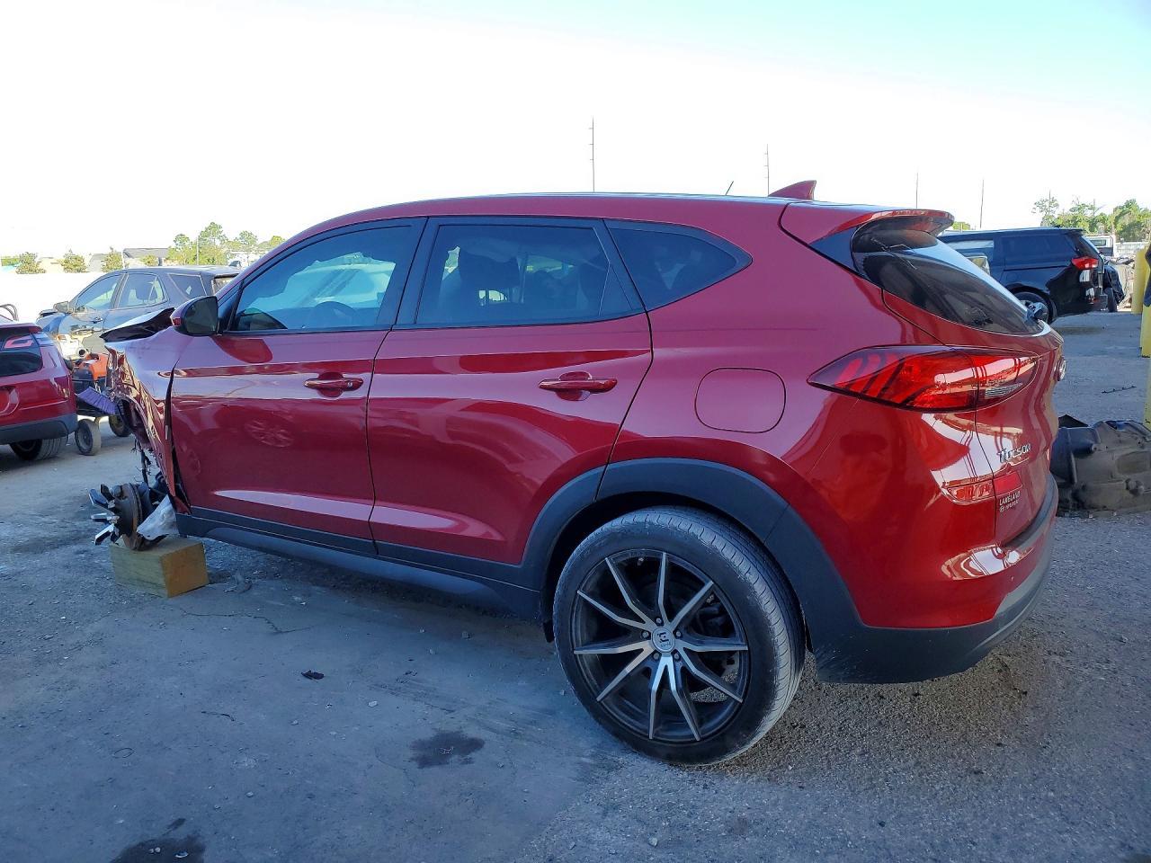 2021 Hyundai Tucson Se - Фото 2