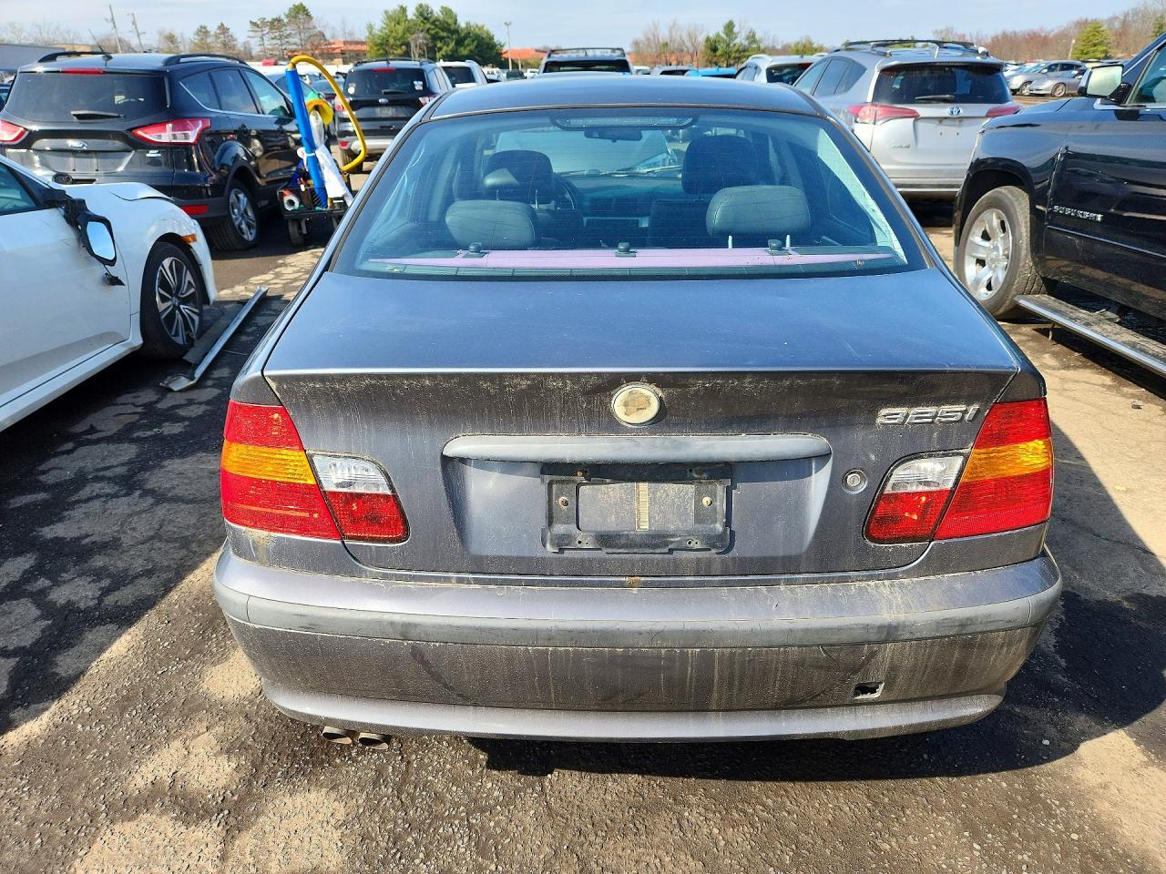 2002 BMW 325 I - Фото 6