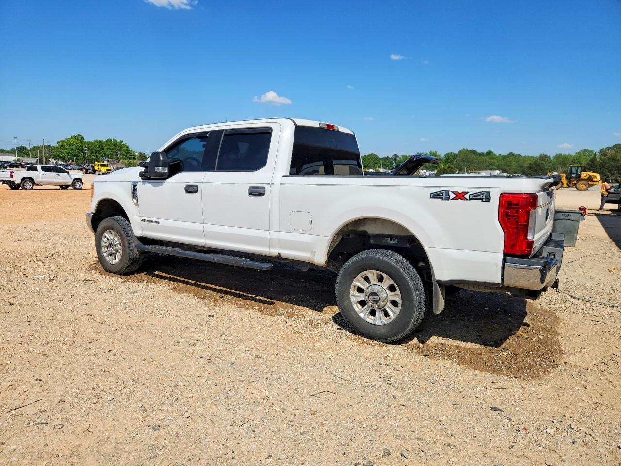 2017 Ford F250 Super Duty - Image 2