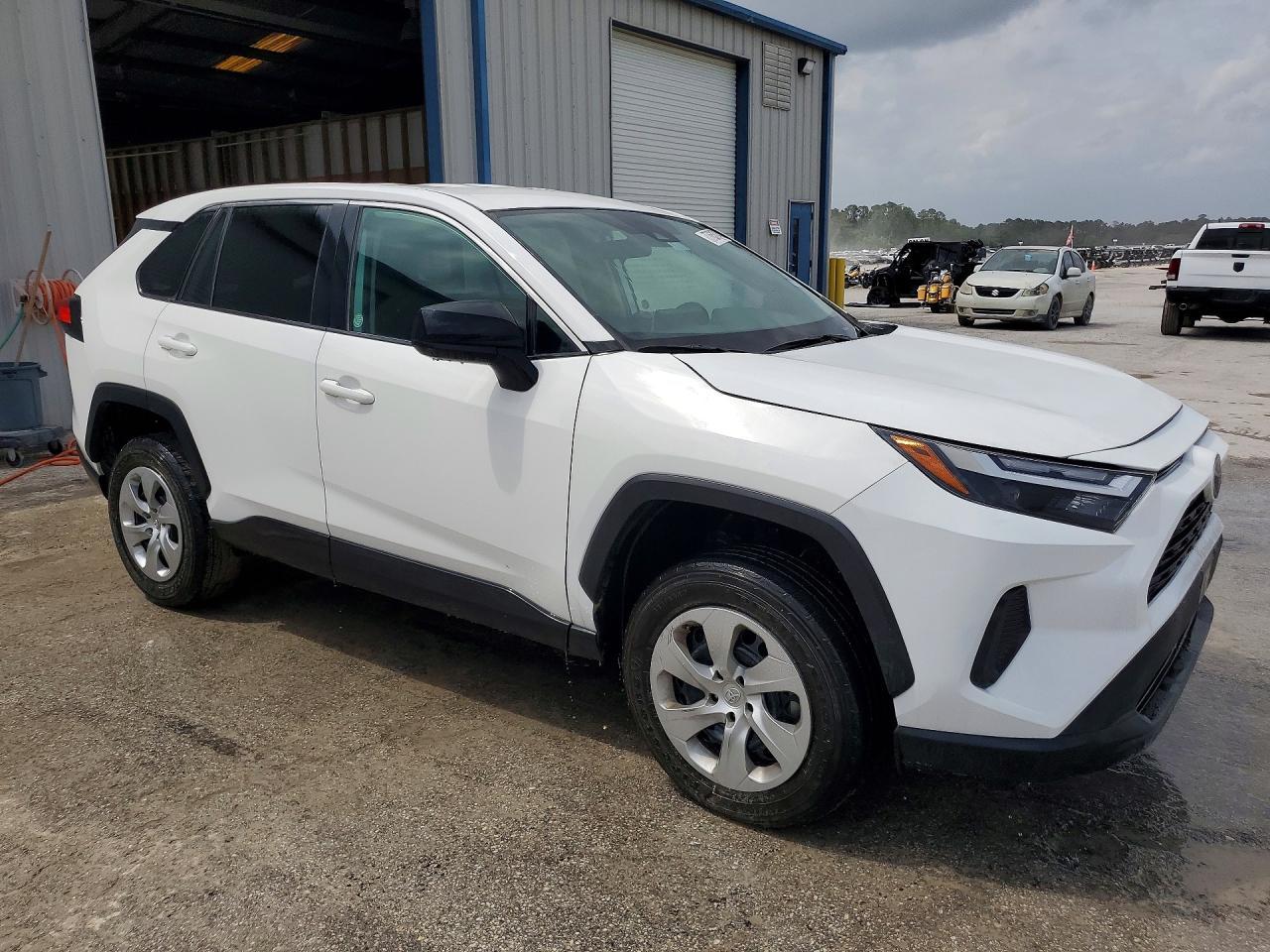 2023 Toyota Rav4 Le - Фото 4