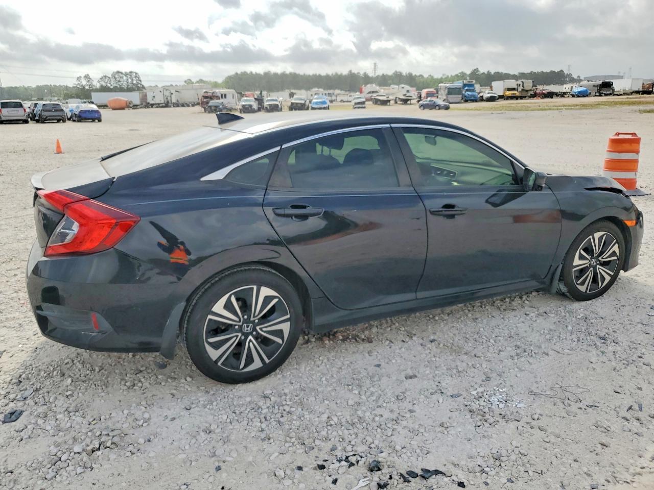 2018 Honda Civic Ex - Фото 3