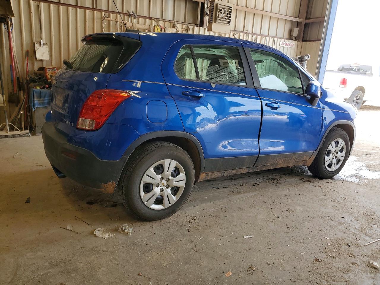 2016 Chevrolet Trax Ls - Image 3