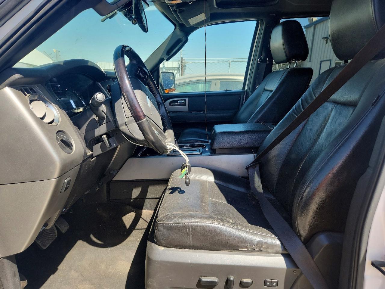 2012 Ford Expedition Limited - Image 7