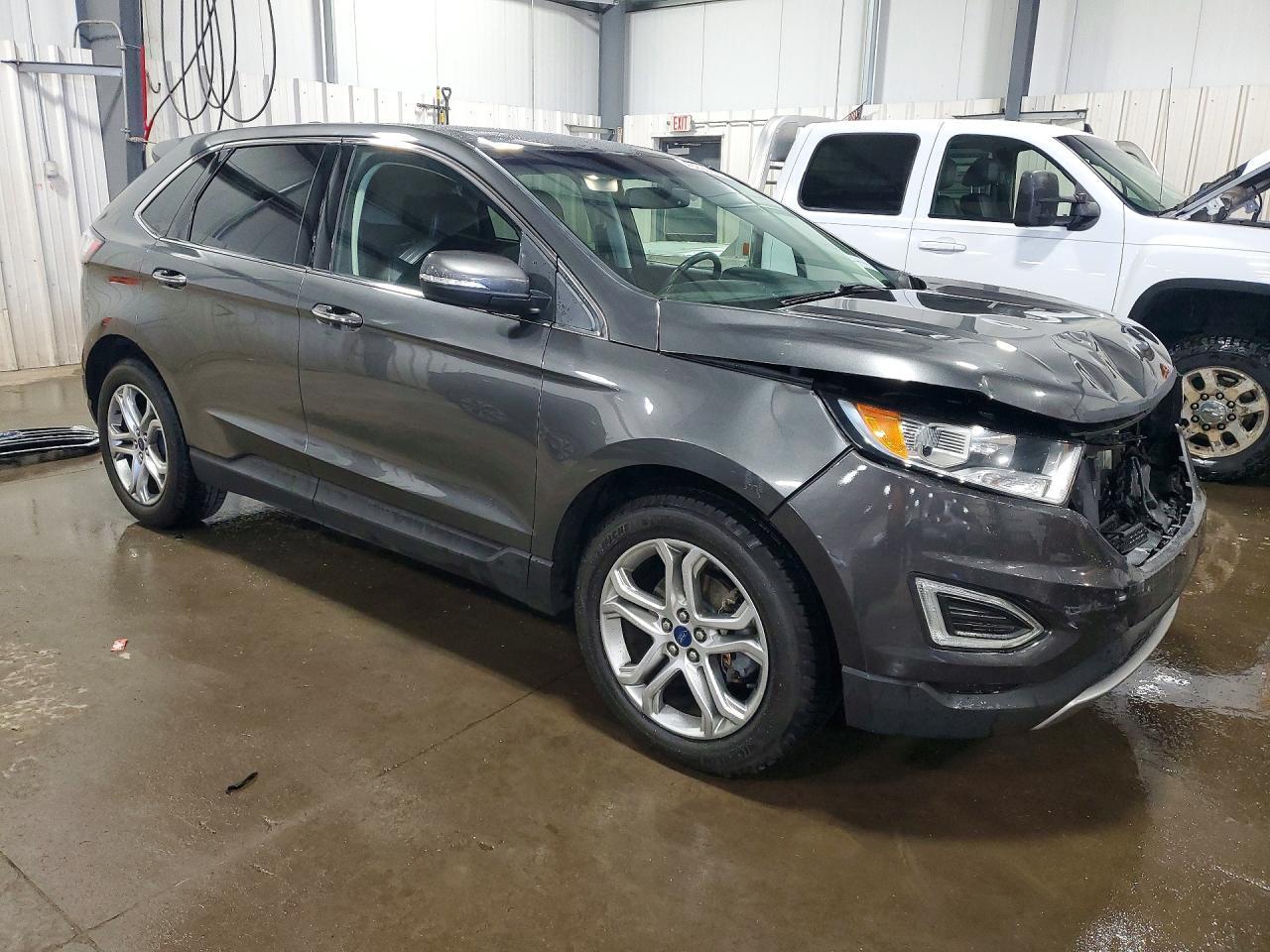 2017 Ford Edge Titanium - Image 4
