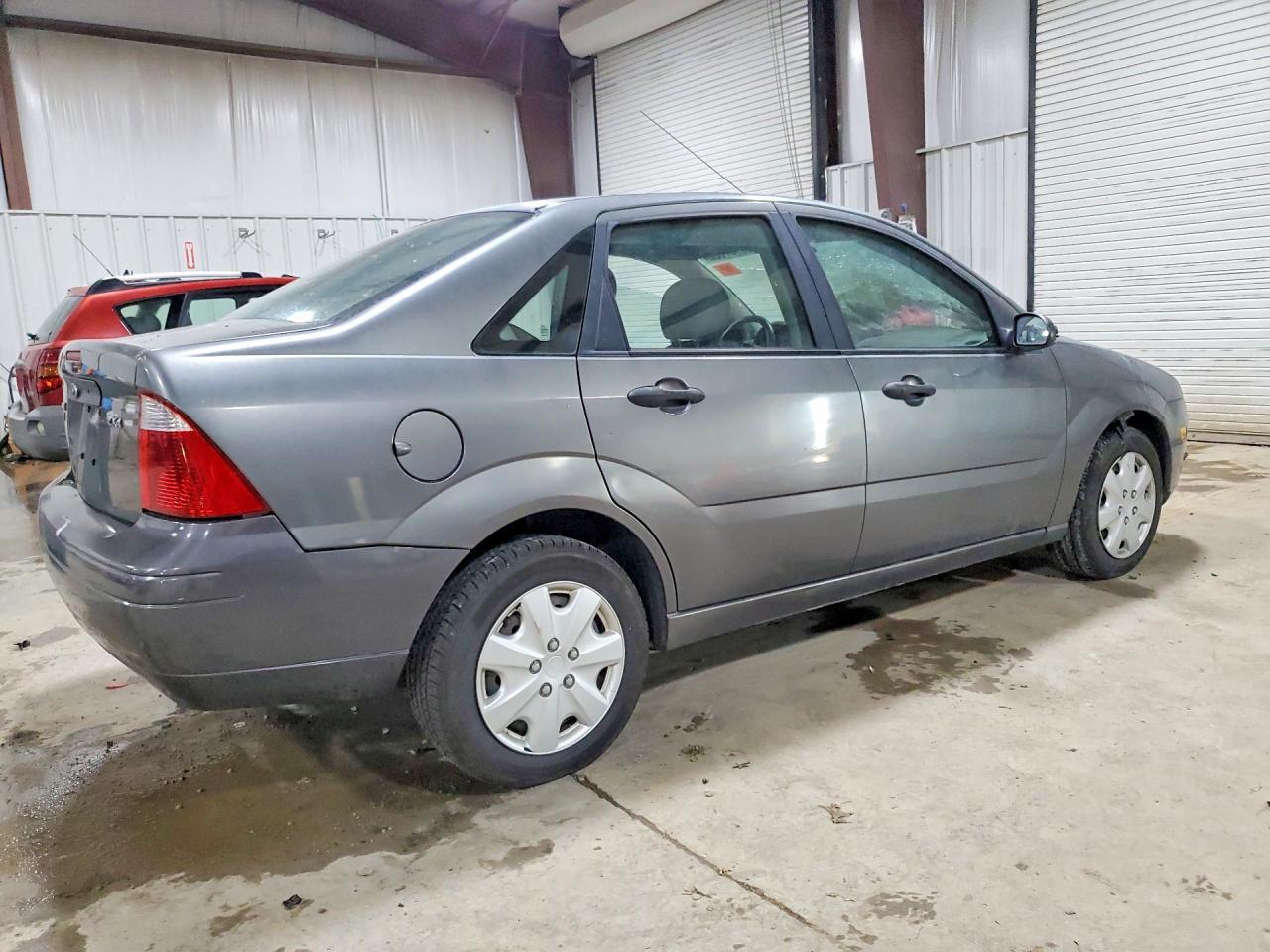 2005 Ford Focus Zx4 - Image 3