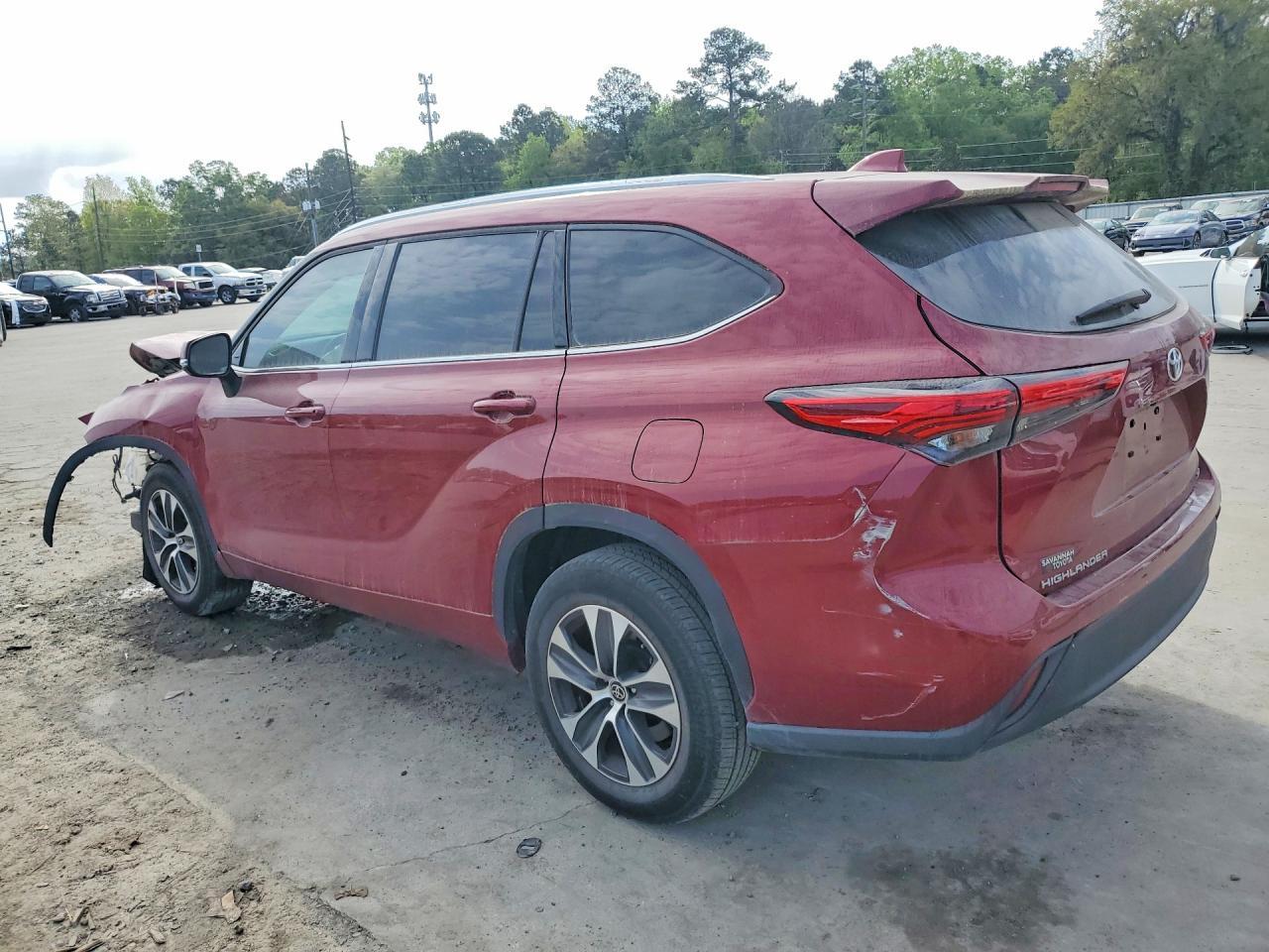 2021 Toyota Highlander Xle - Image 2