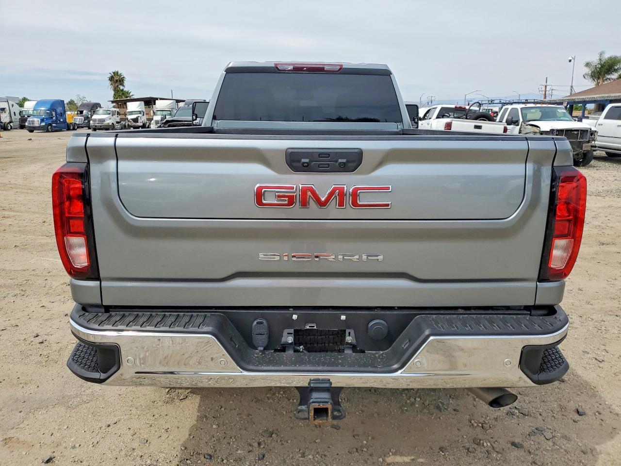 2024 GMC Sierra C2500 Heavy Duty - Image 6