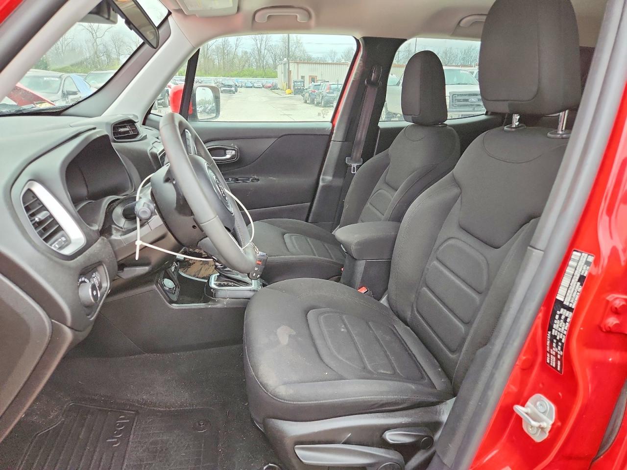 2018 Jeep Renegade Latitude - Image 7