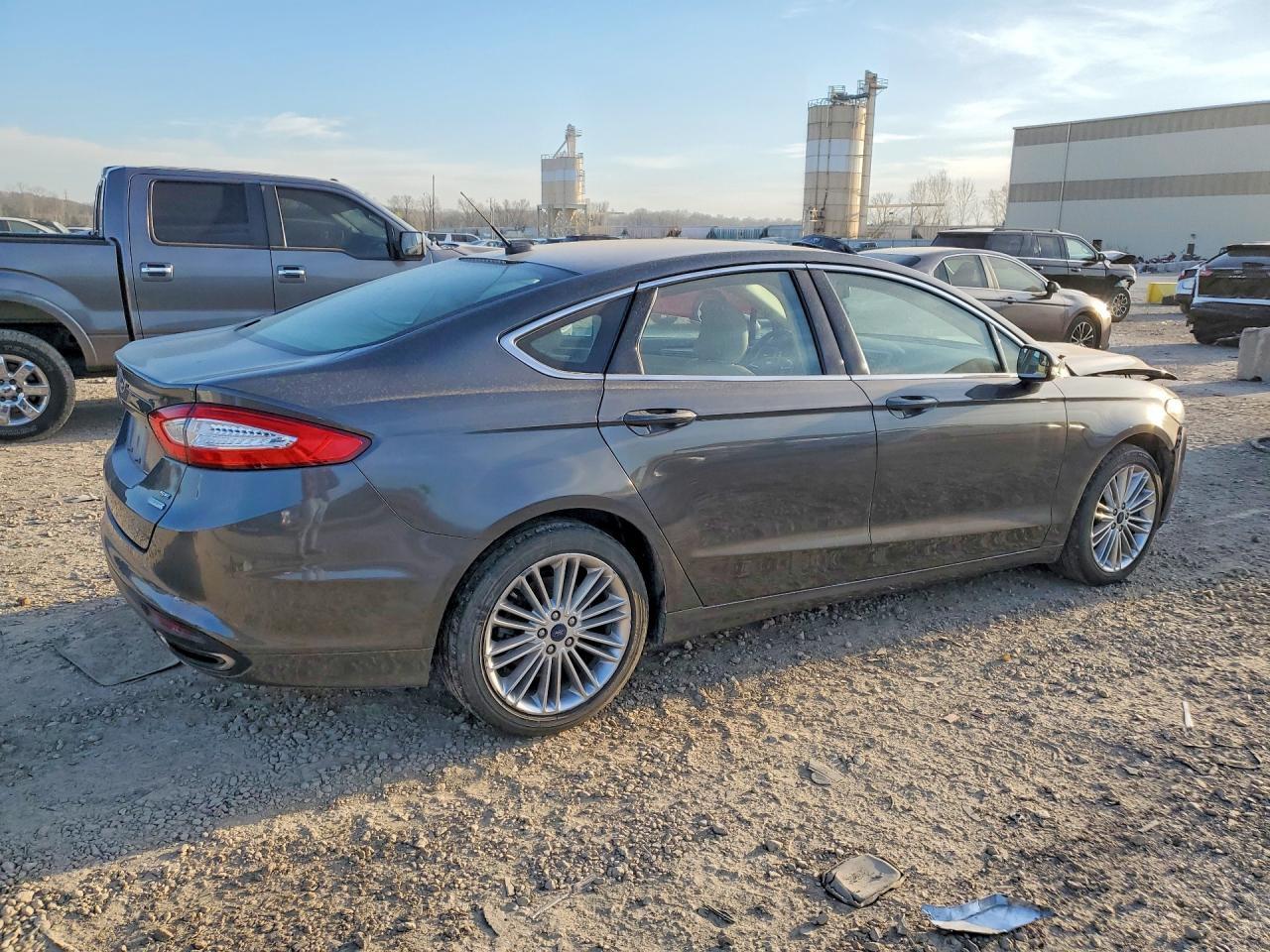 2015 Ford Fusion Se - Фото 3