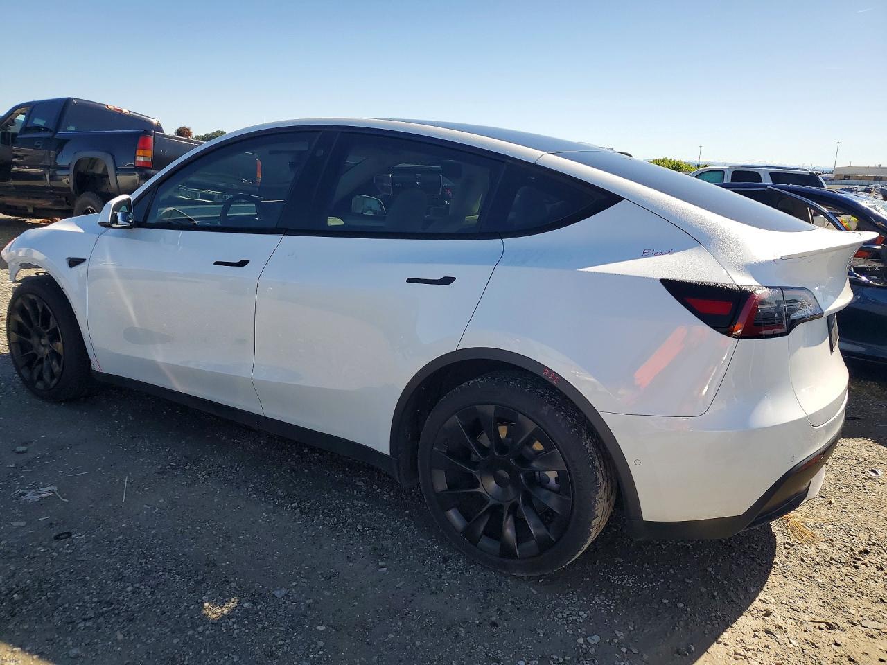 2022 Tesla Model Y - Image 2