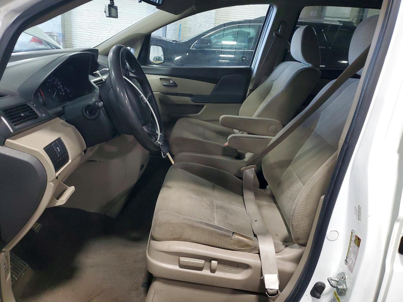 2013 Honda Odyssey Lx - Image 7