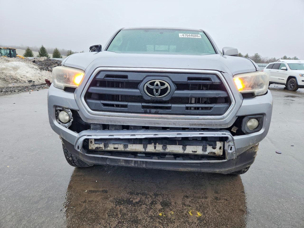2017 Toyota Tacoma Sr5 - Image 5
