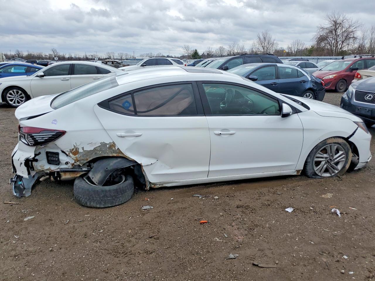 2020 Hyundai Elantra Sel - Фото 3