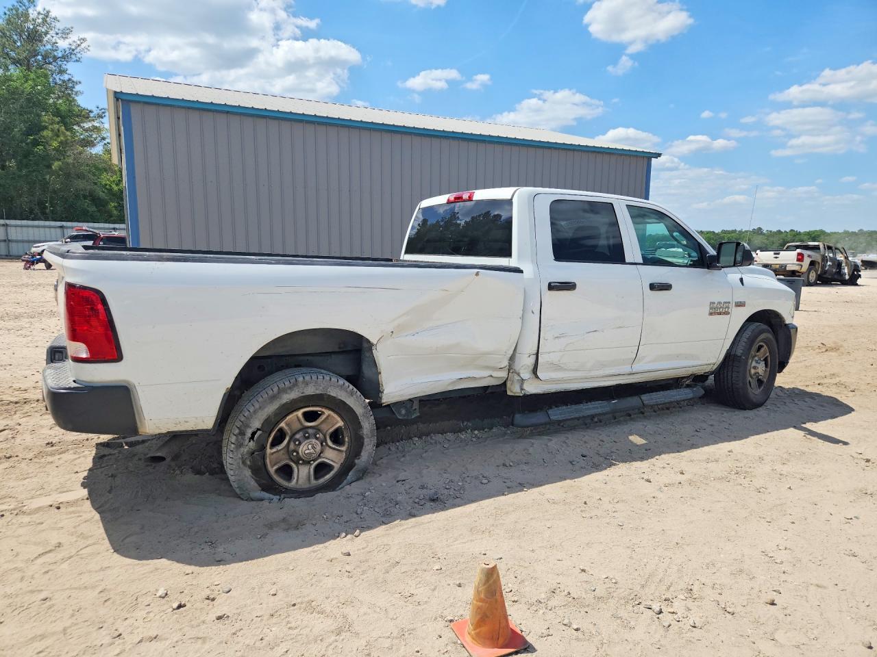 2016 Ram 2500 St - Image 3