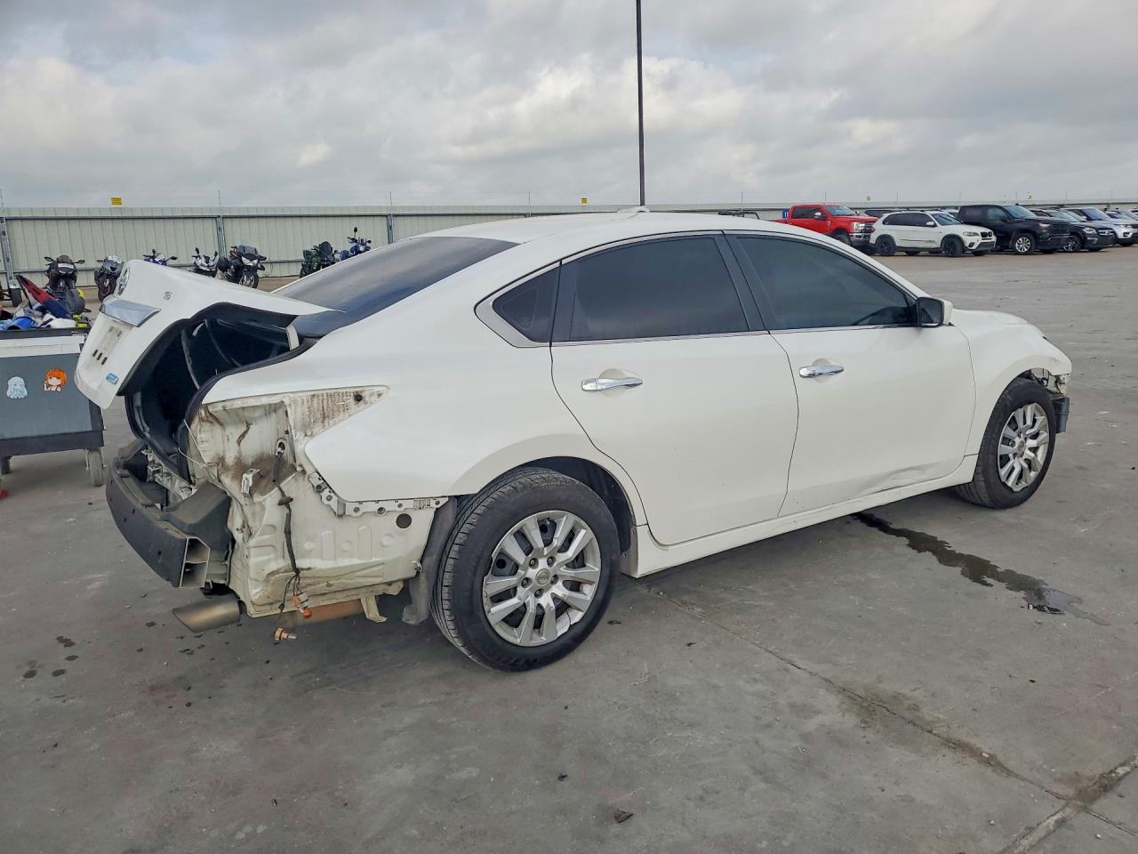2013 Nissan Altima 2.5 - Image 3