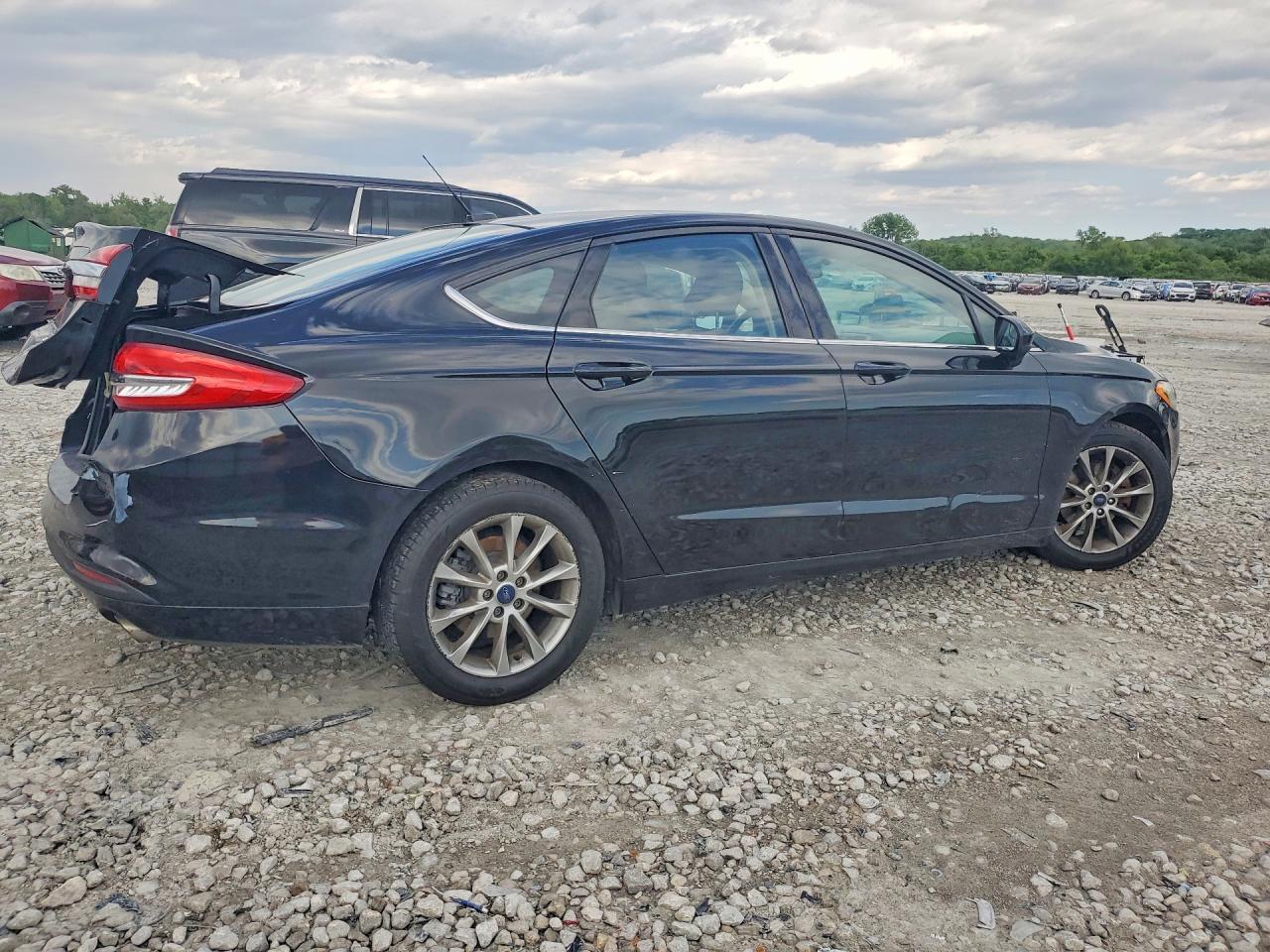 2017 Ford Fusion Se - Image 3
