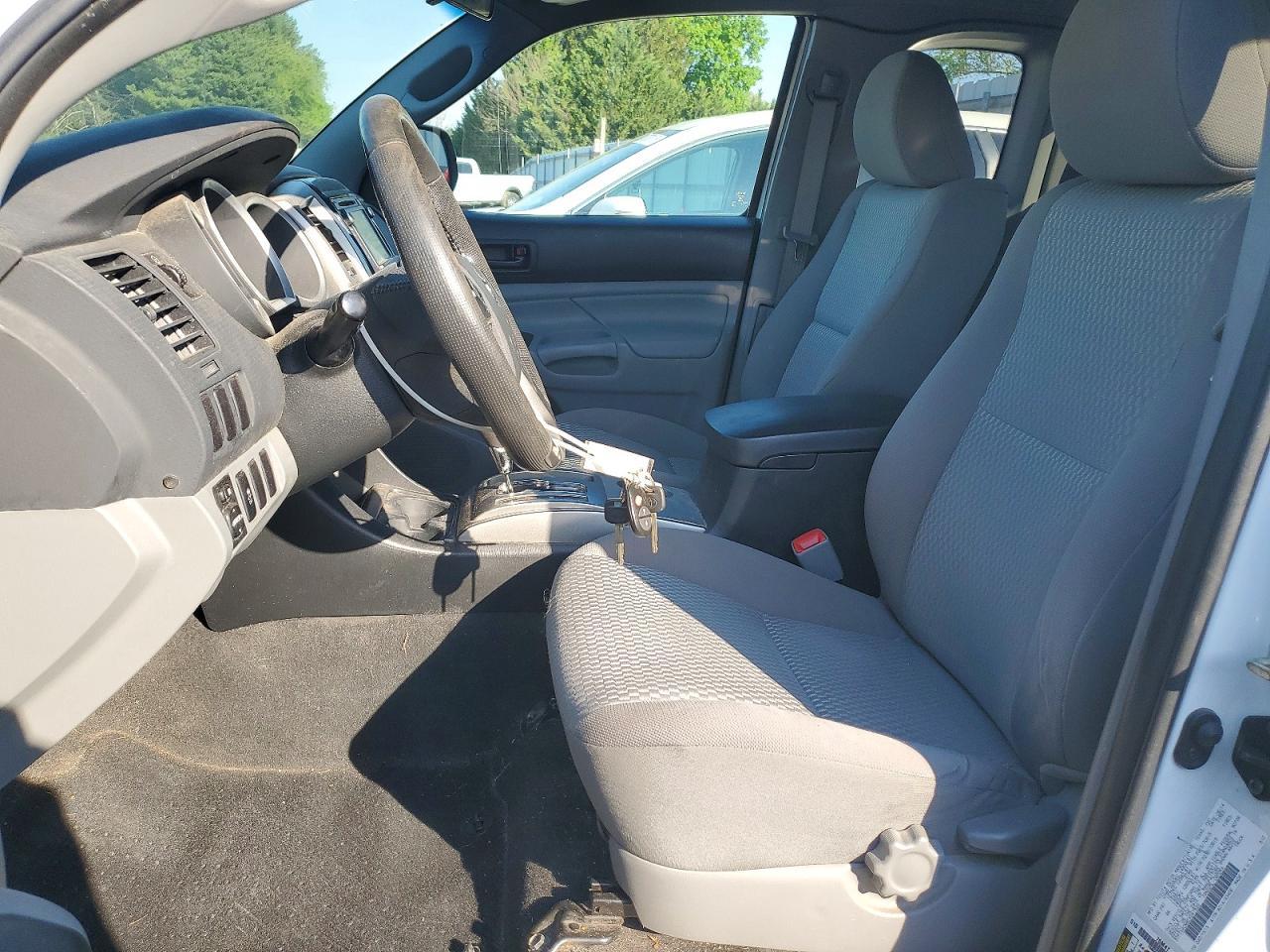 2014 Toyota Tacoma Access Cab - Image 7