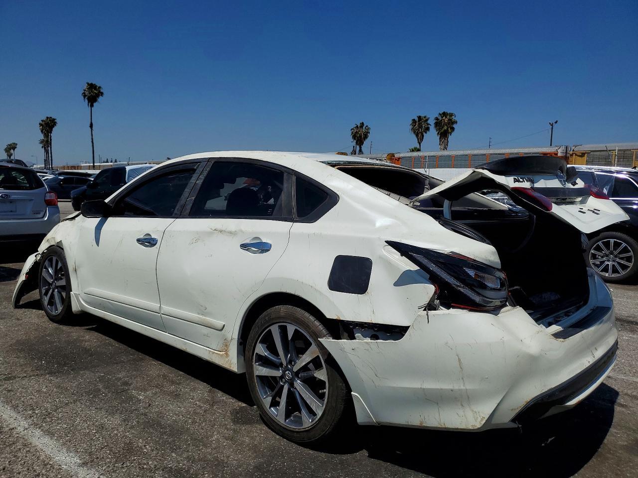 2017 Nissan Altima 2.5 Sr - Фото 2