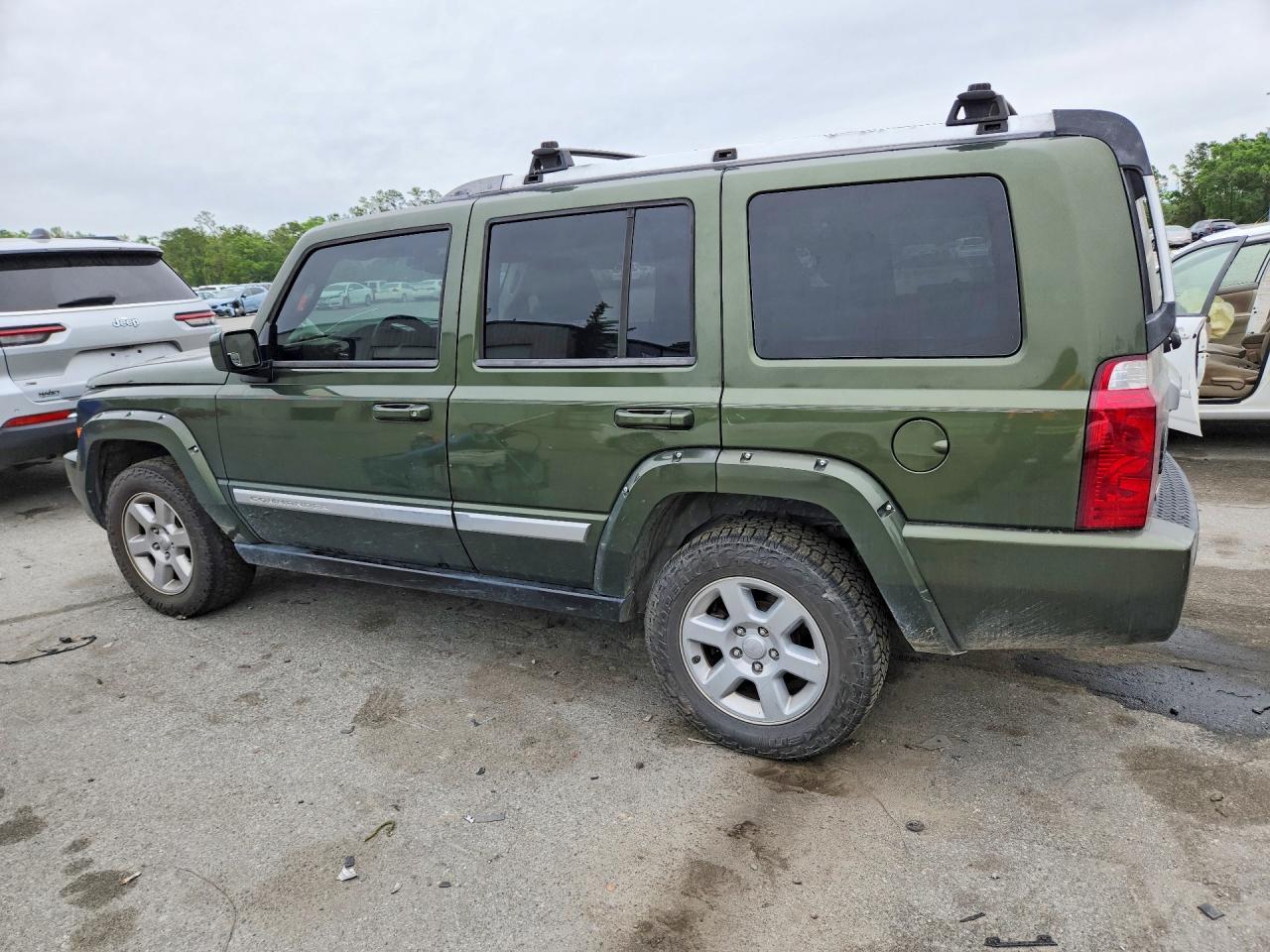 2007 Jeep Commander Overland - Image 2