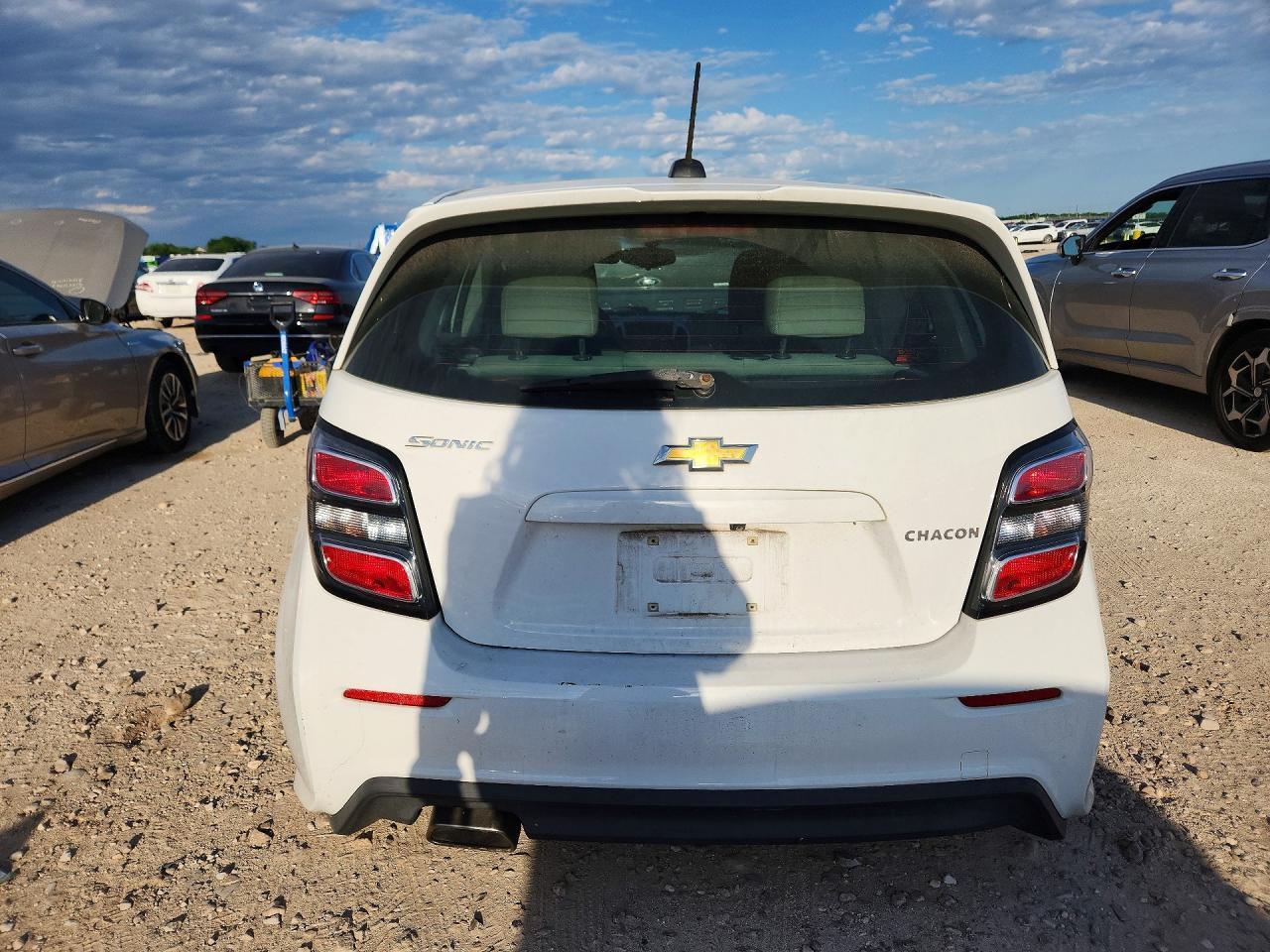 2018 Chevrolet Sonic - Image 6
