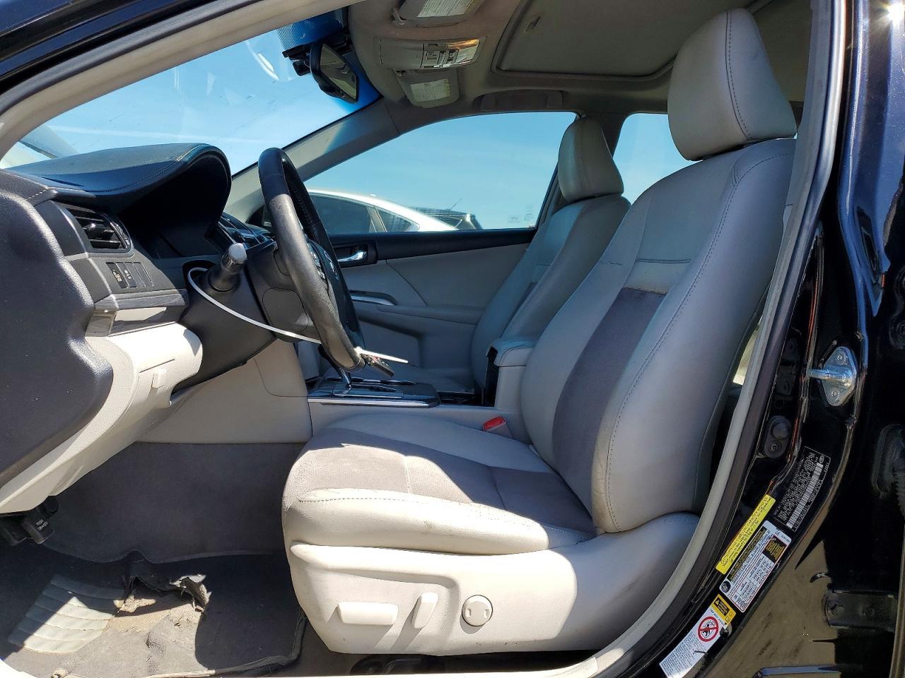 2012 Toyota Camry Hybrid Xle - Image 7