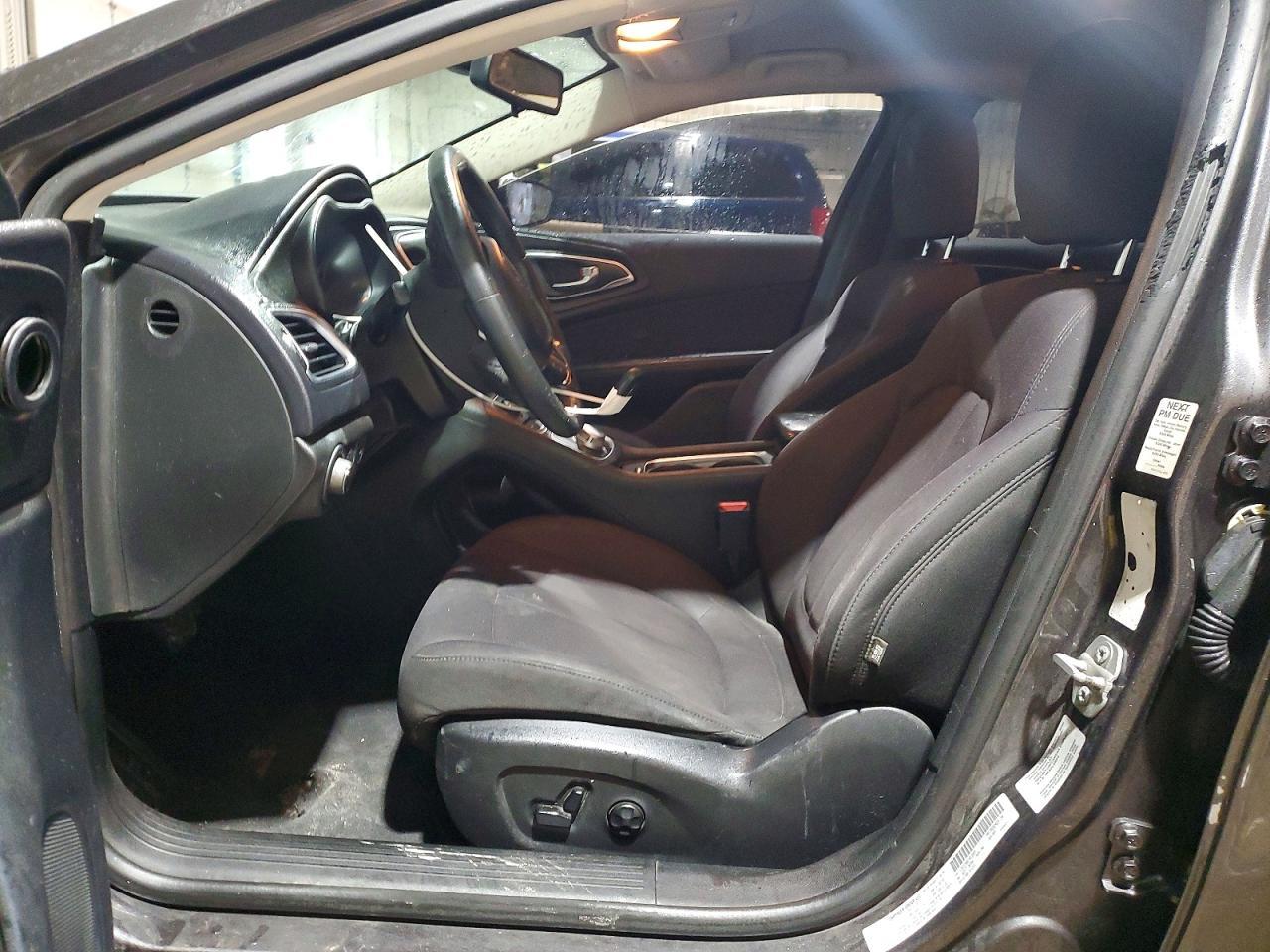 2015 Chrysler 200 Limited - Фото 7