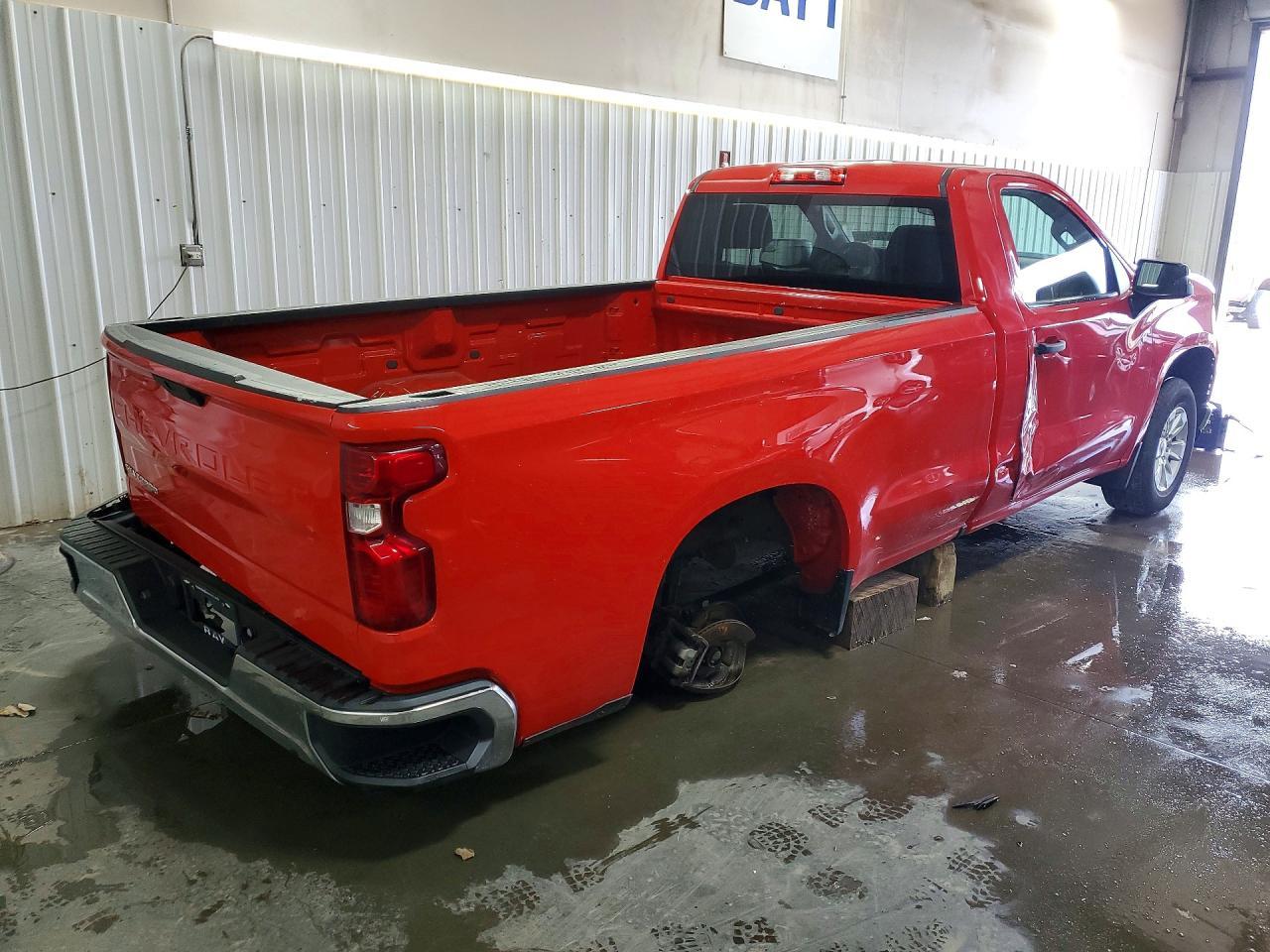 2019 Chevrolet Silverado C1500 - Фото 3