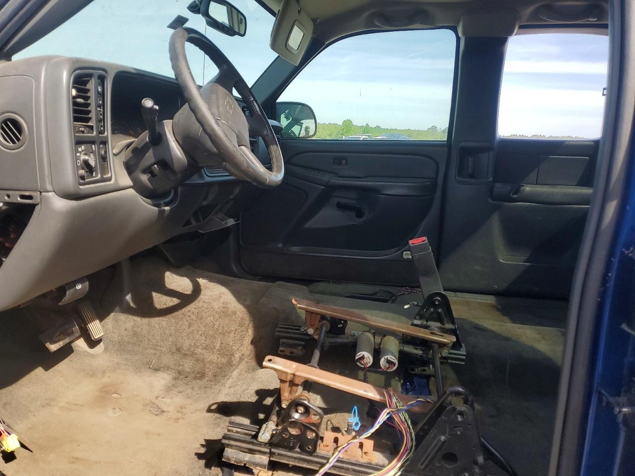 2004 Chevrolet Silverado K1500 - Image 7