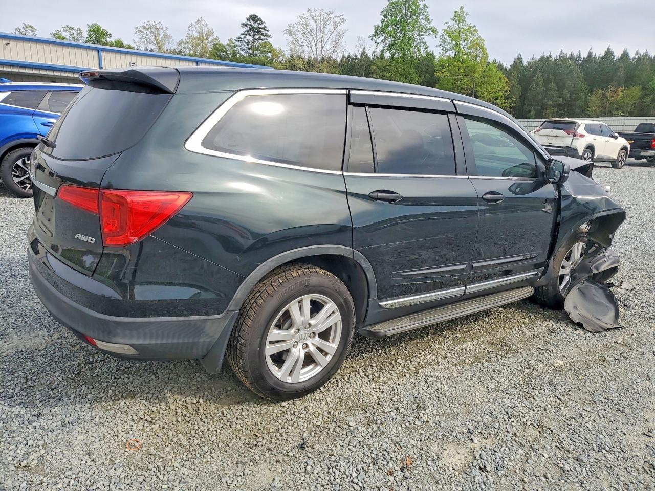 2018 Honda Pilot Lx - Image 3