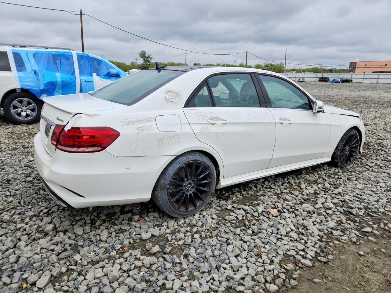 2015 Mercedes-Benz E 400 4Matic - Фото 3