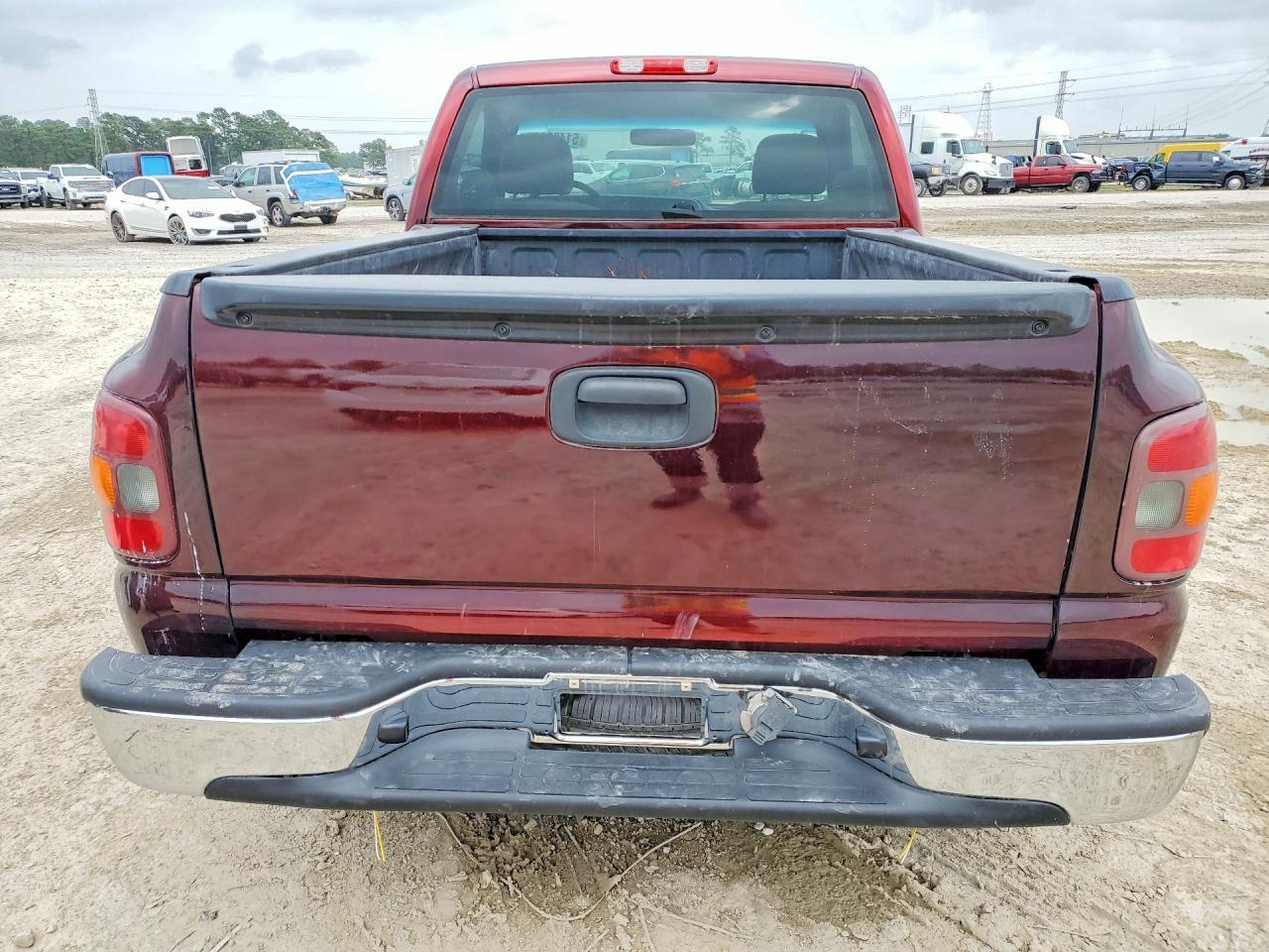 2003 GMC New Sierra C1500 - Image 6