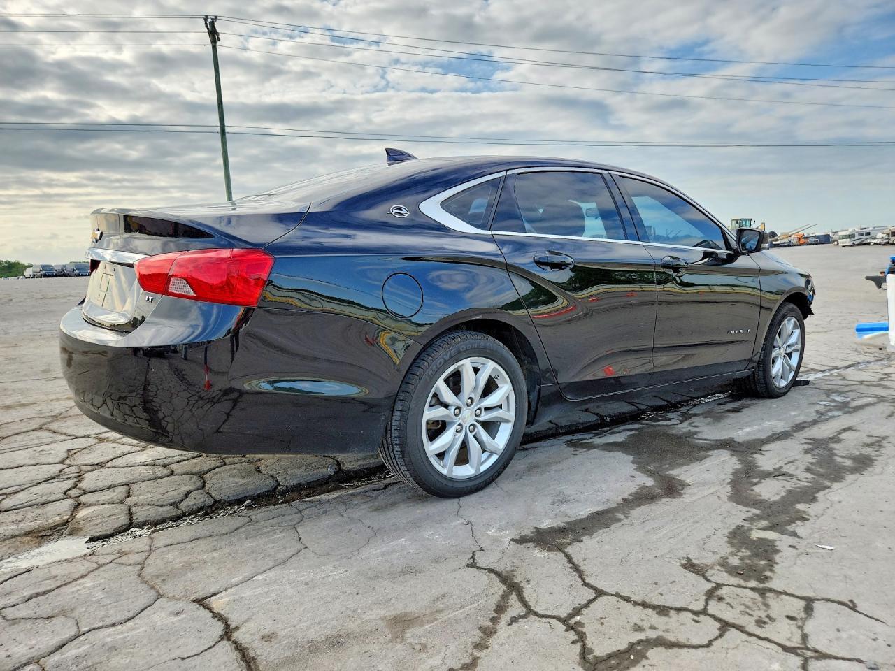2017 Chevrolet Impala Lt - Фото 3