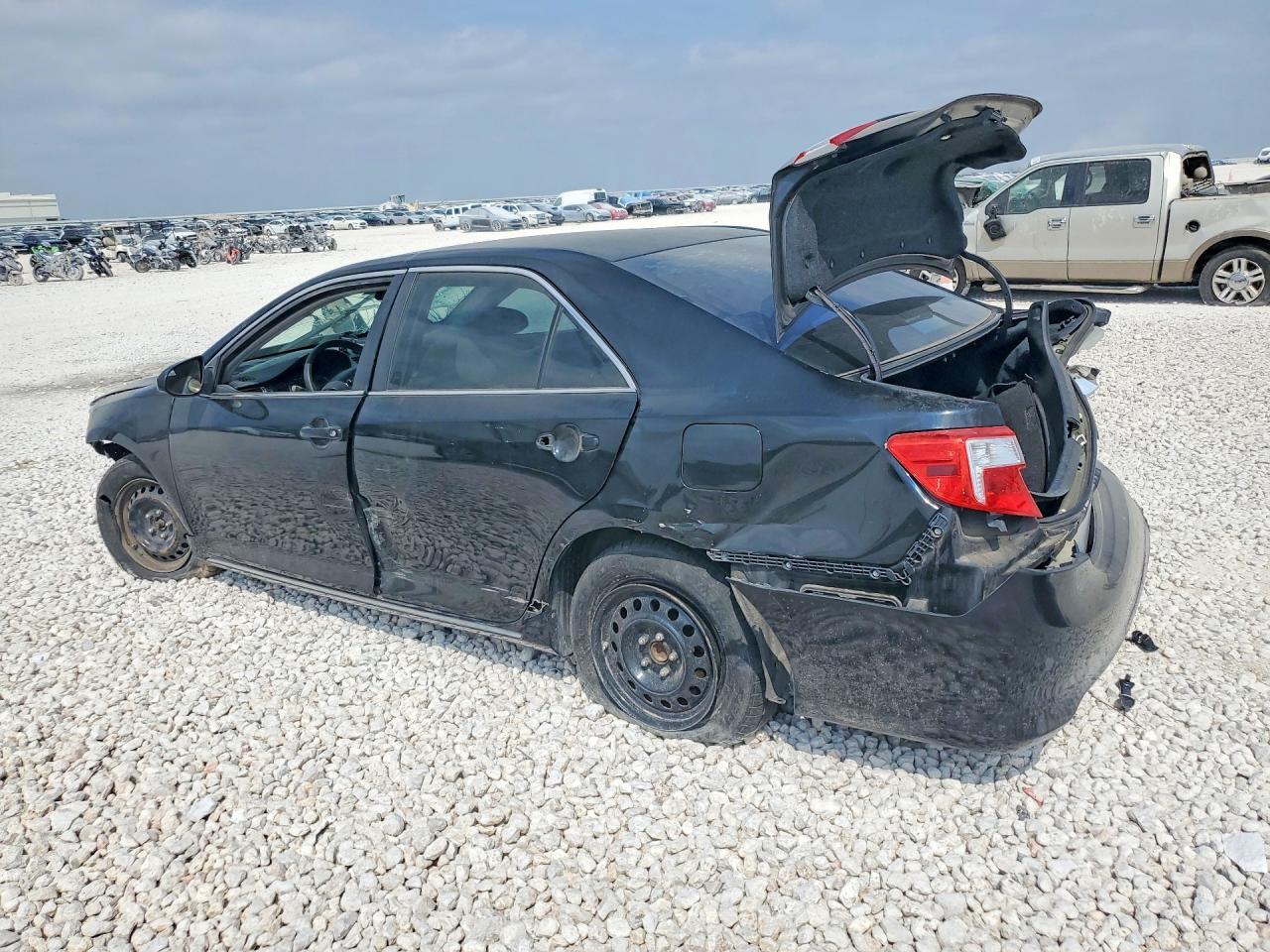 2012 Toyota Camry - Image 2