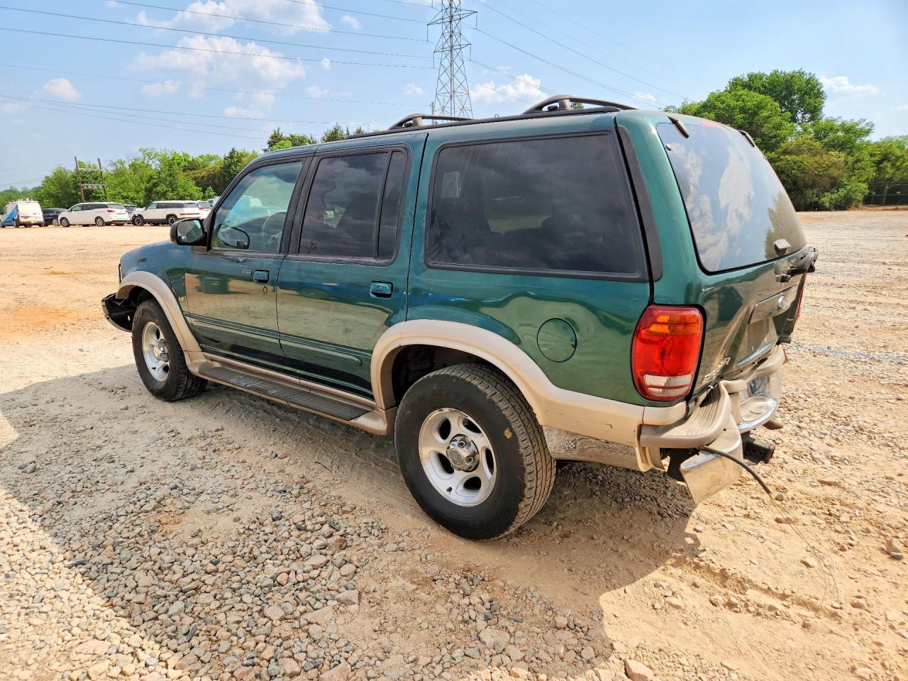 2001 Ford Explorer Eddie Bauer - Фото 2