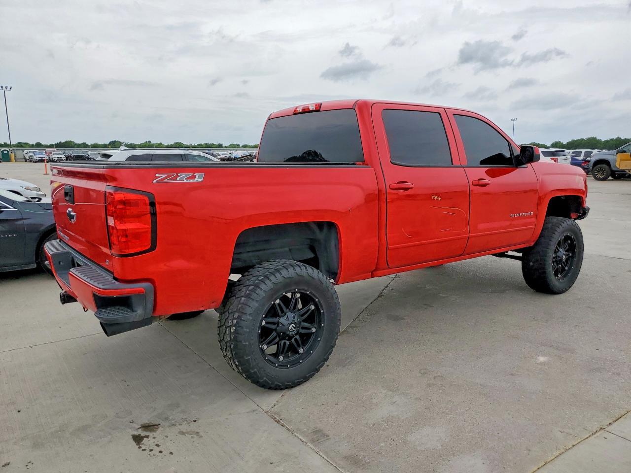 2017 Chevrolet Silverado K1500 Lt - Image 3