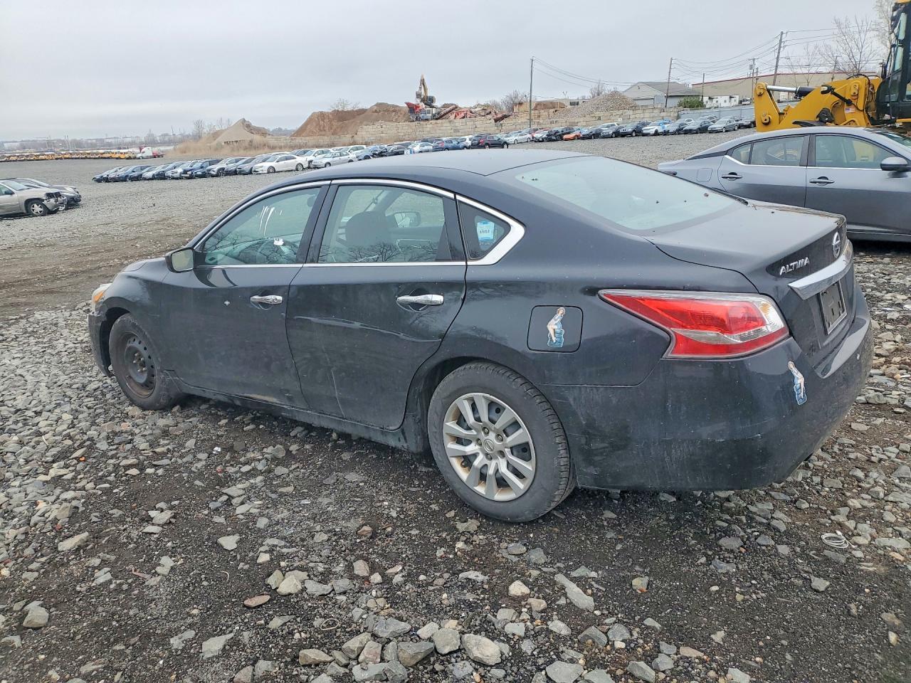 2015 Nissan Altima 2.5 S - Фото 2