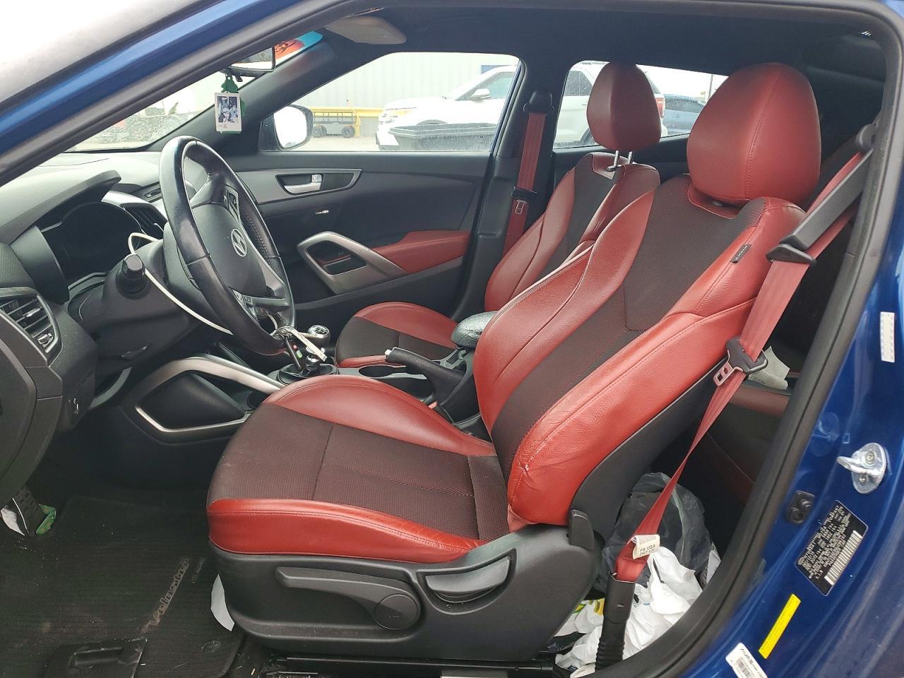 2016 Hyundai Veloster Turbo R-Spec - Image 7