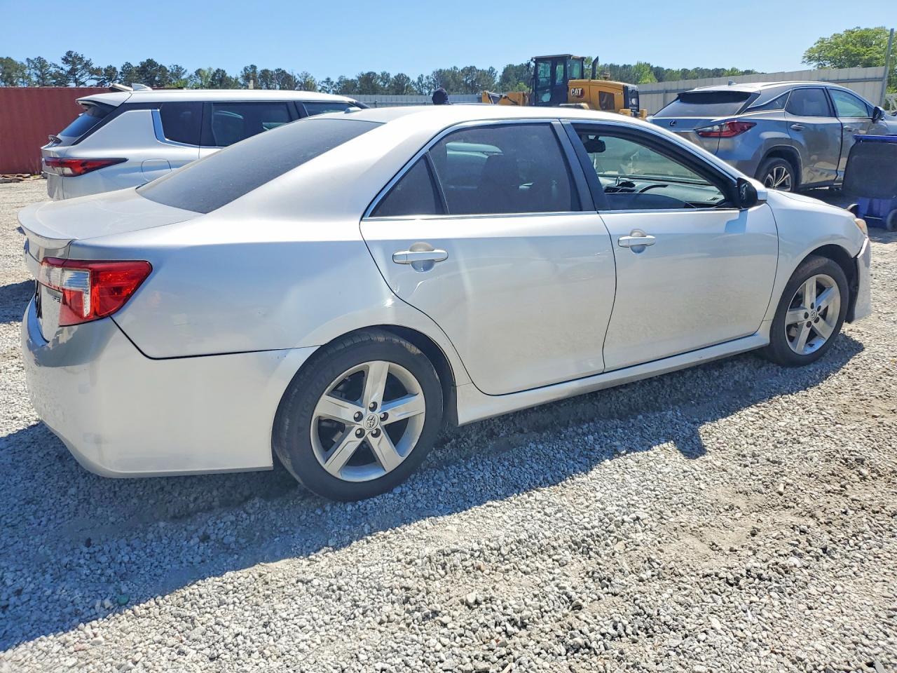 2014 Toyota Camry Se - Фото 3