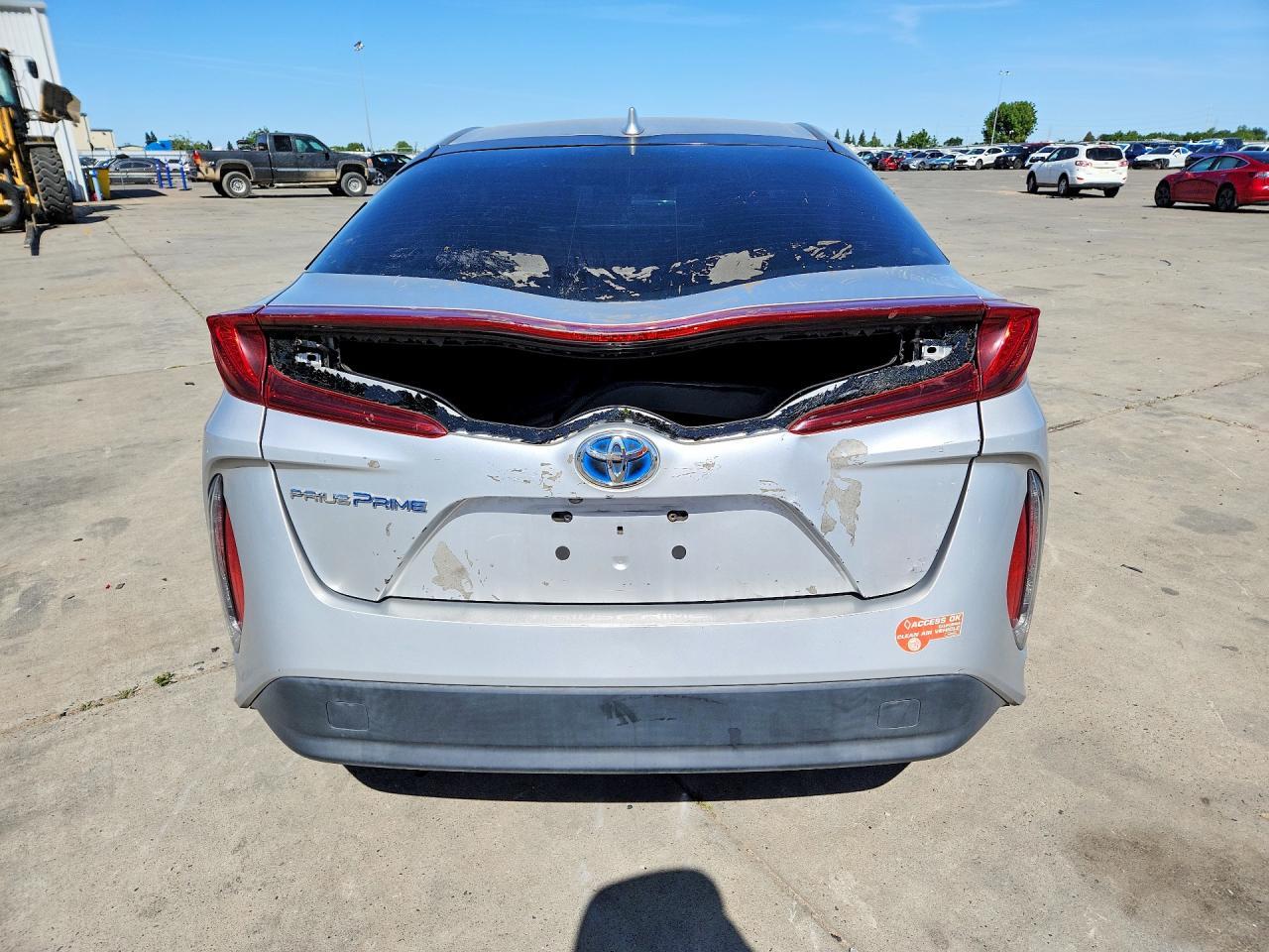 2017 Toyota Prius Prime Premium - Фото 6