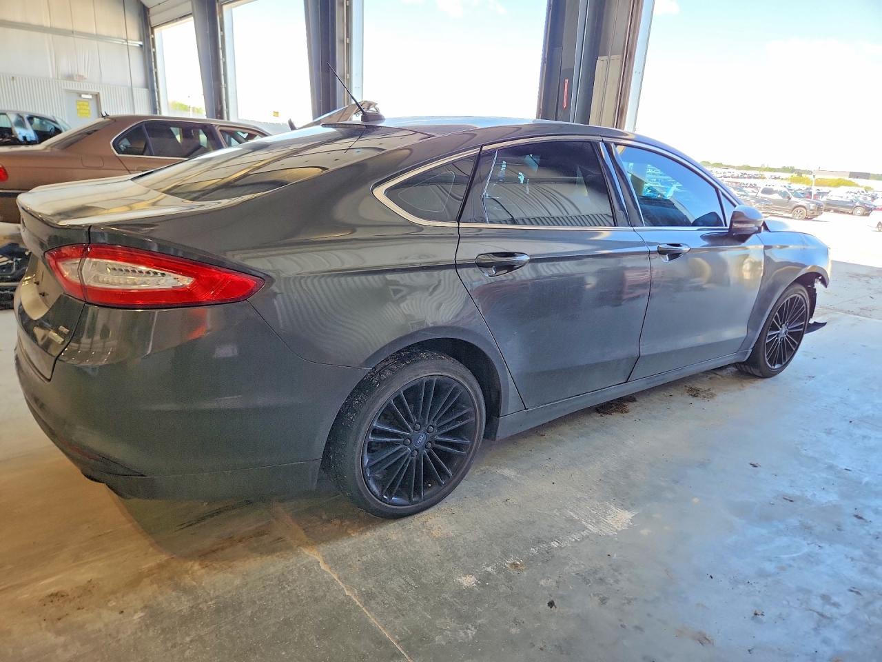 2016 Ford Fusion Se - Image 3