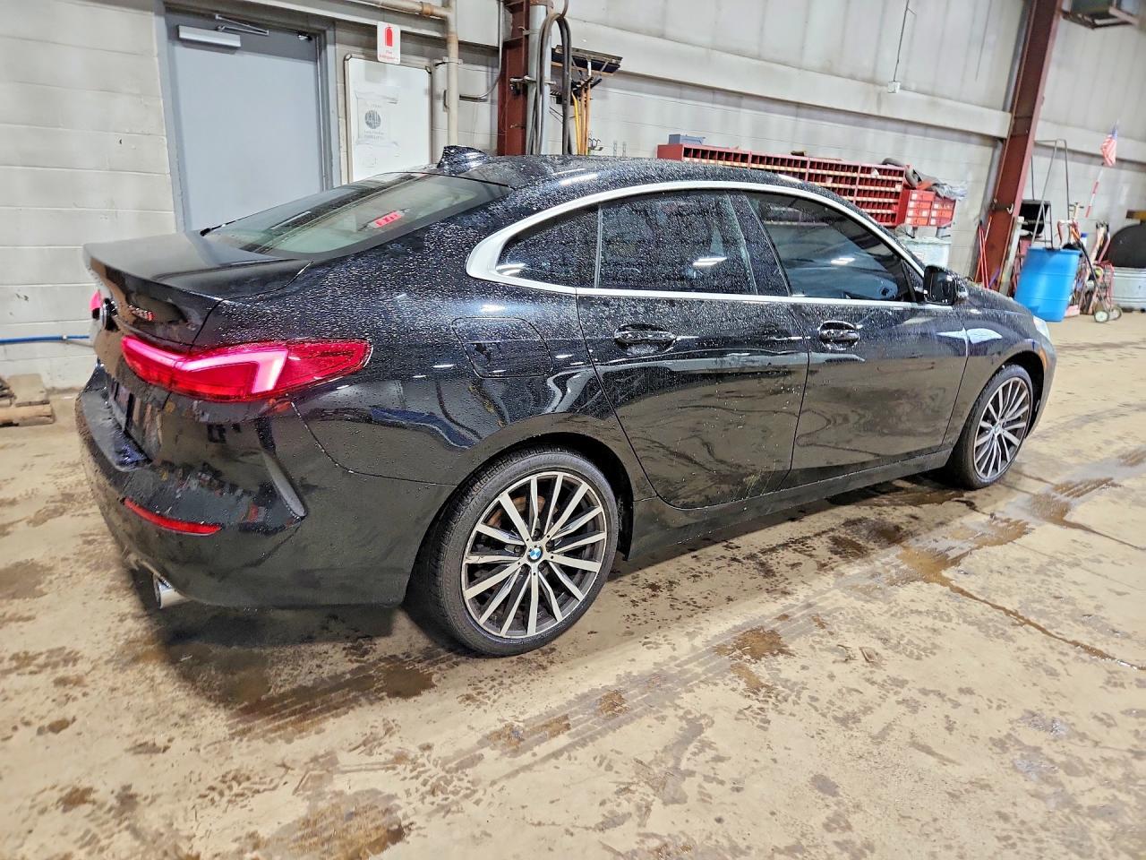 2021 BMW 228Xi - Фото 3