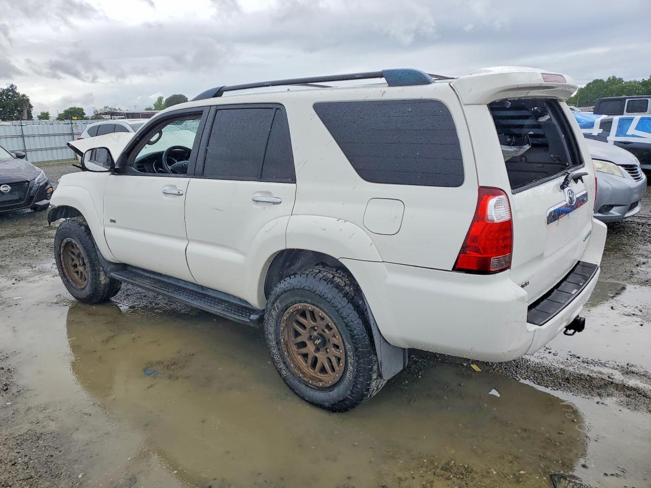 2006 Toyota 4Runner Sr5 - Image 2